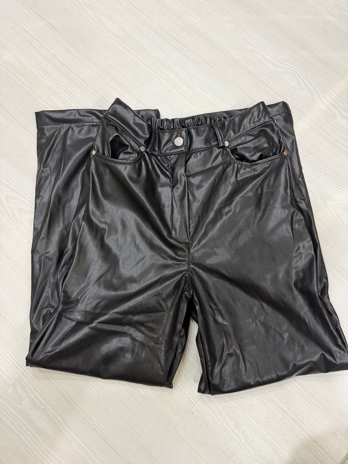 Siyah Deri Kemerli Salaş Kadın Pantolon - Görsel 2