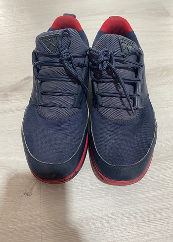 Lacoste erkek spor ayakkabı