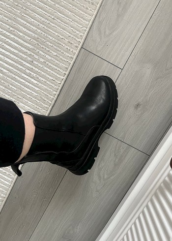 Siyah Platform Topuklu Gotik Kadın Bot - Görsel 10