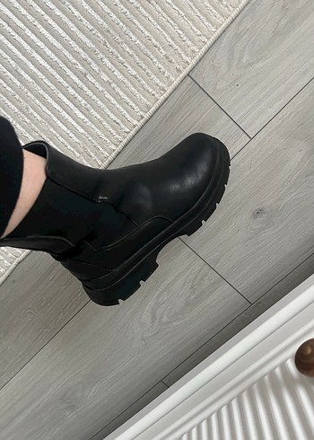 Siyah Platform Topuklu Gotik Kadın Bot - Görsel 9