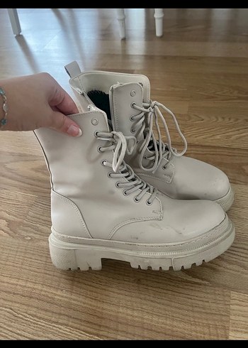 Bej Kadın Deri Kalın Tabanlı Bot - Görsel 2