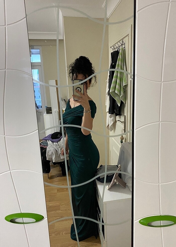 Yeşil simli abiye - Görsel 5