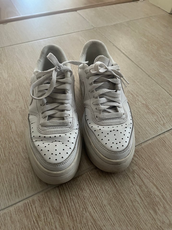 Beyaz Platform Topuklu Minimalist Kadın Spor Ayakkabı - Görsel 3