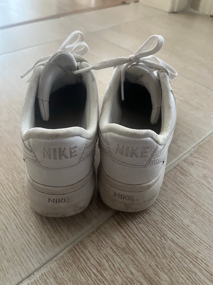 Beyaz Platform Topuklu Minimalist Kadın Spor Ayakkabı - Görsel 2