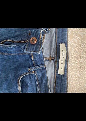 Kadın Gri Mavi Midi Denim Şort - Görsel 2