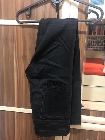 Yırtık Pantolon