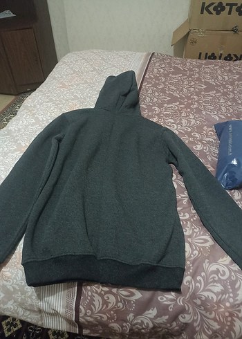 Hırka hiç kullanılmamış yenidir - Görsel 4