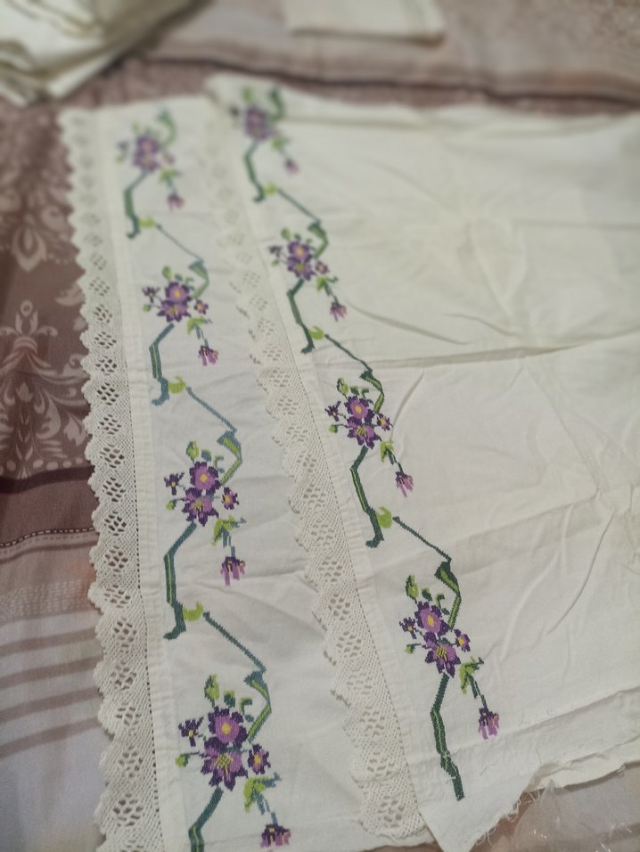 Nakışlı Mor Pastel Masa Örtüsü - Görsel 3