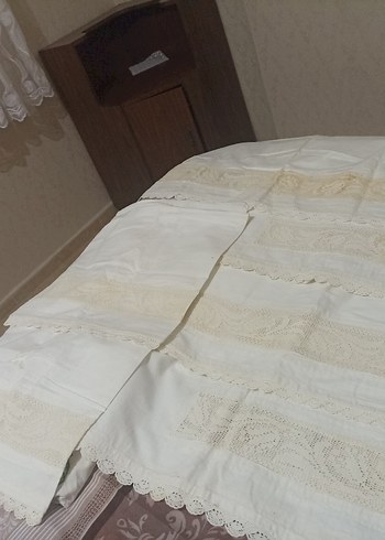 Krem Dantelli Beyaz Çarşaf Seti - Görsel 2