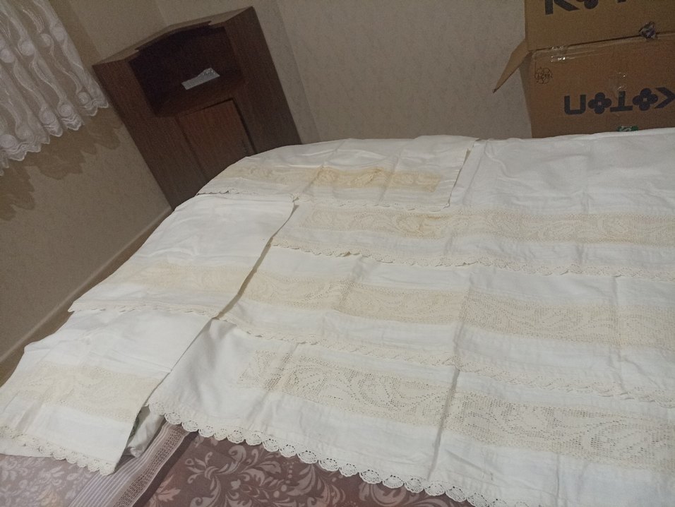 Krem Dantelli Beyaz Çarşaf Seti - Görsel 4