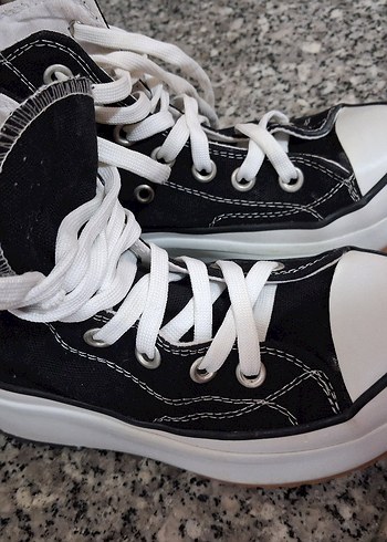 36 Beden converse run star hike platform