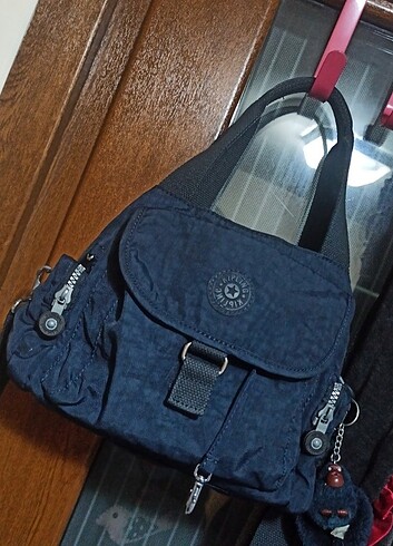 Kipling Kipling canta