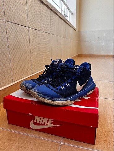 Nike air versitile