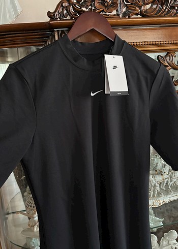 Nike Uzun Elbise