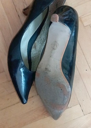 Siyah Parlak Stiletto Topuklu Kadın Ayakkabı - Görsel 4