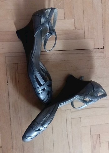 Gri Kadın Dolgu Topuklu Ayakkabı - Görsel 2