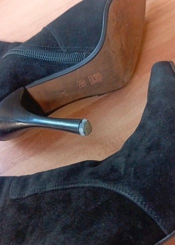 Siyah Süet İnce Topuklu Kadın Bot - Görsel 7