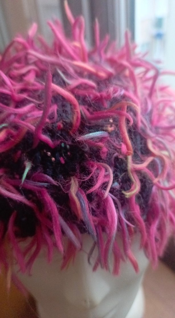 Fütüristik Pembe Örgü Kadın Bere - Görsel 3