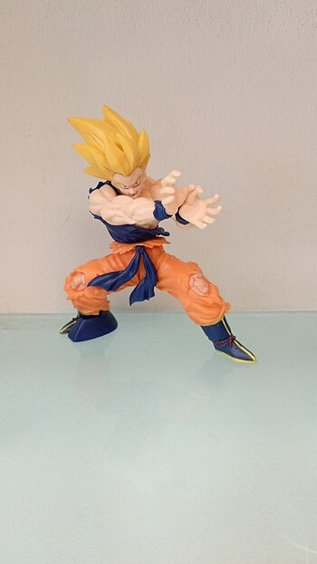 Goku Figür