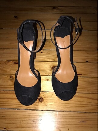 Stradivarius marka 39 numara ayakkabı
