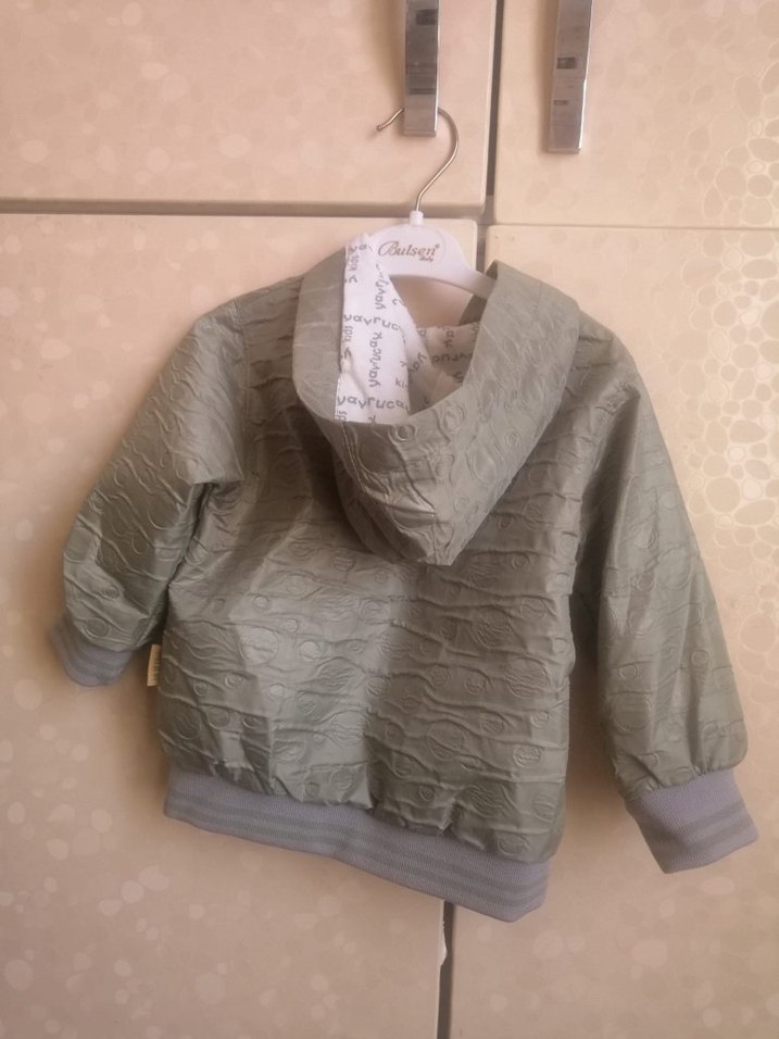 Kapüşonlu Erkek Çocuk Mont - Görsel 2