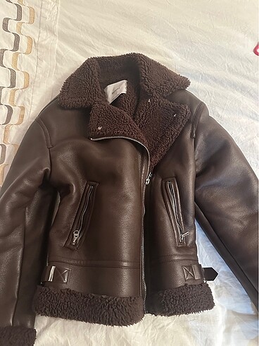 BERSHKA mont