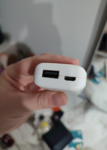 Beyaz Taşınabilir Şarj Cihazı powerbank
