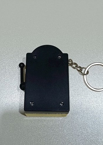 Altın Renkli Vintage Slot Makinesi Anahtarlık - Görsel 5