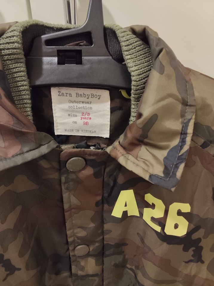 Kapüşonlu Kamuflaj Desenli Erkek Çocuk Mont - Görsel 3