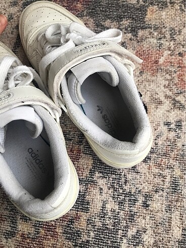 38 Beden beyaz Renk Adidas ayakkabı
