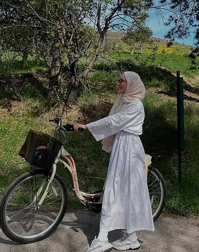 beyaz elbise tesettür uzun