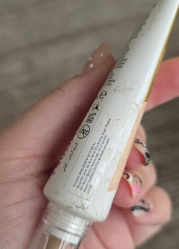 Beden Max Factor Miracle Pure Foundation