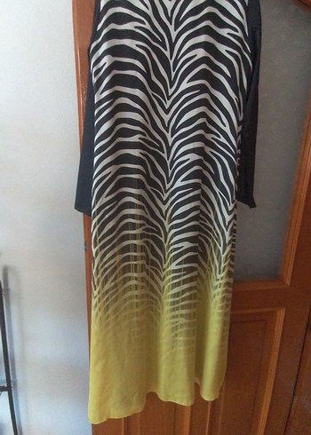 Siyah Sarı Zebra Desenli Uzun Elbise - Görsel 3