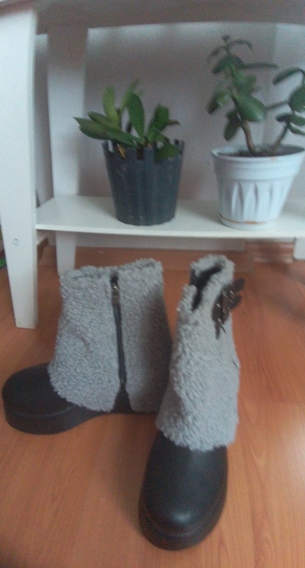 Gri Kürklü Kadın Dolgu Topuk Bot - Görsel 2