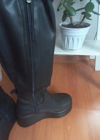 Siyah Dolgu Topuklu Kadın Botlar - Görsel 2