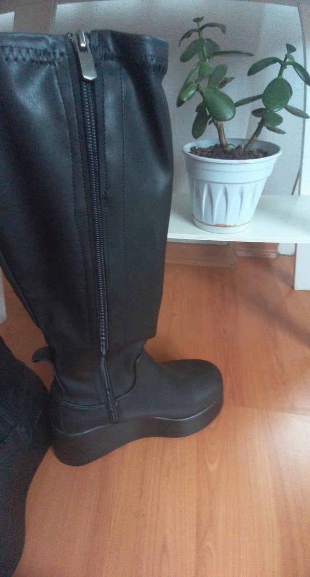 Siyah Dolgu Topuklu Kadın Botlar - Görsel 2