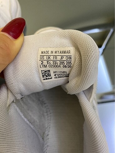 33 Beden beyaz Renk Çocuk spor ayakkabı orijinal Adidas marka