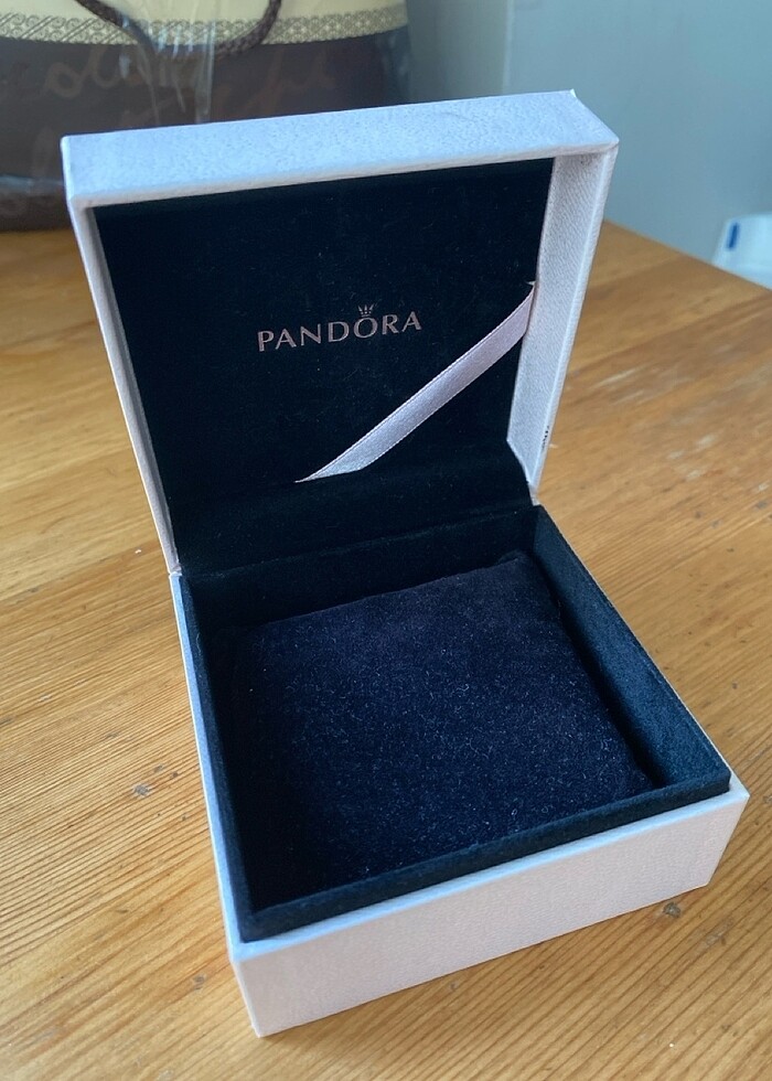 Pandora bileklik kutusu - Görsel 4