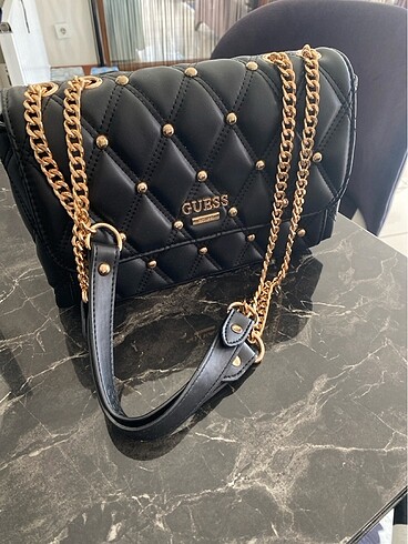 ÇANTA GUESS
