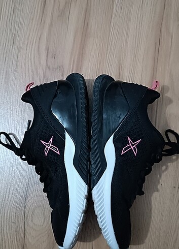 38 Beden siyah Renk Orijinal Kinetix cok temiz spor ayakkabı 