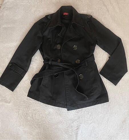 Siyah kısa trenchcoat