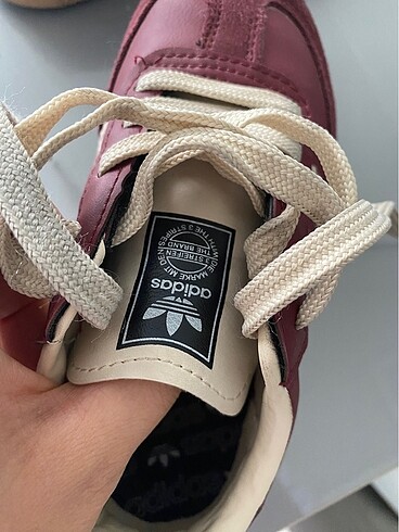 28 Beden bordo Renk Adidas kız çocuk spor ayakkabı