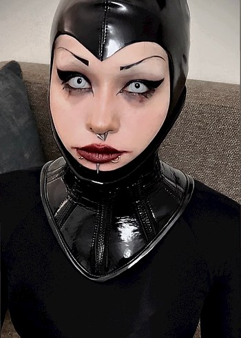 Parlak Siyah boyun korsesi - Görsel 2