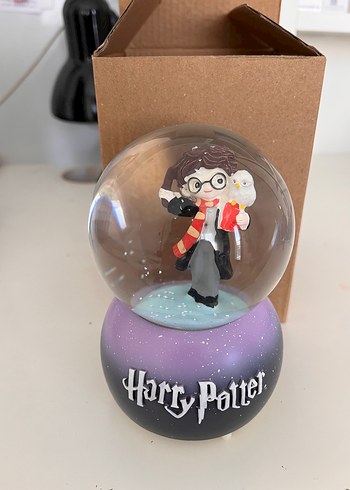 Harry Potter Figürlü Kar Küresi Mor Tabanlı