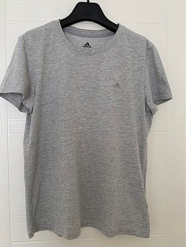 Adidas tişört