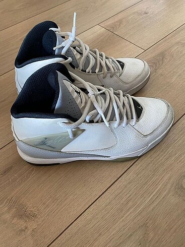 44 Beden beyaz Renk Nike jordan