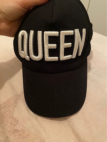 Diğer Kraliçe şapka