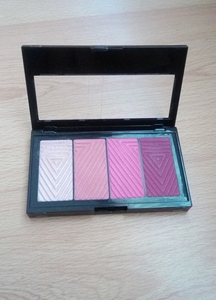 Maybelline Allık Paleti
