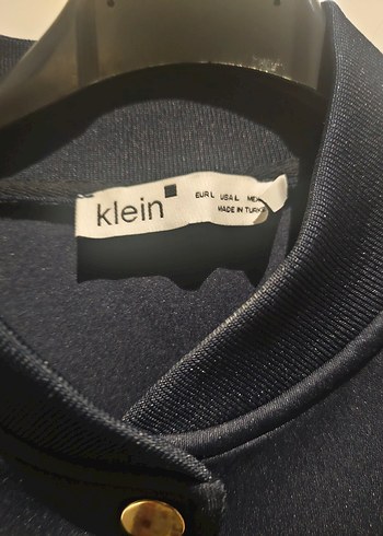 Düğmeli Nakışlı Kısa Kot Ceket - Görsel 4