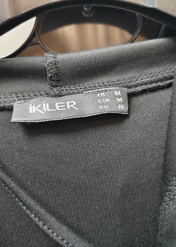 Siyah Kısa Kapüşonlu Fermuarlı Kadın Yelek - Görsel 2